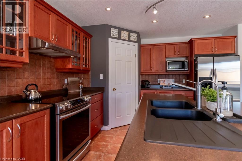 622 Doon South Drive, Kitchener, Ontario  N2P 2X4 - Photo 10 - 40810579