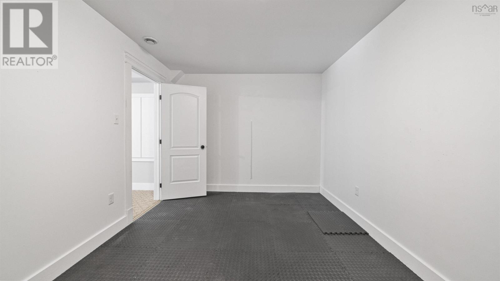 11 Kirkwood Court, Bedford, Nova Scotia  B4A 0A9 - Photo 33 - 202604465