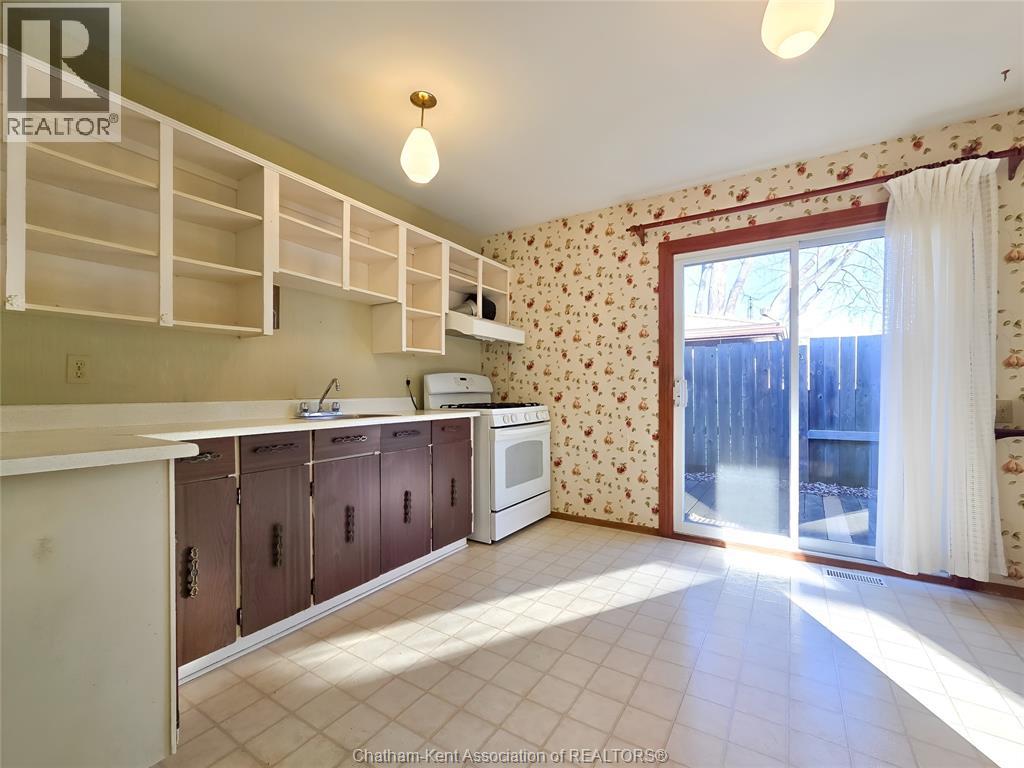 27 Blythewood Crescent, Chatham, Ontario  N7M 5N5 - Photo 16 - 26005088