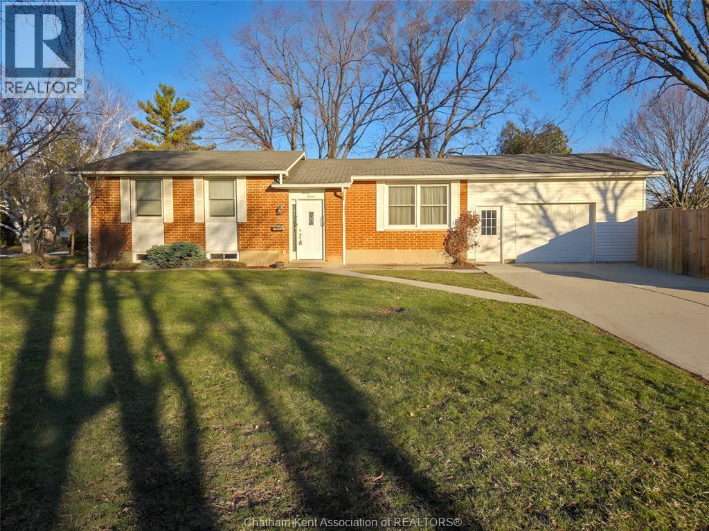 27 Blythewood Crescent, Chatham, Ontario  N7M 5N5 - Photo 2 - 26005088