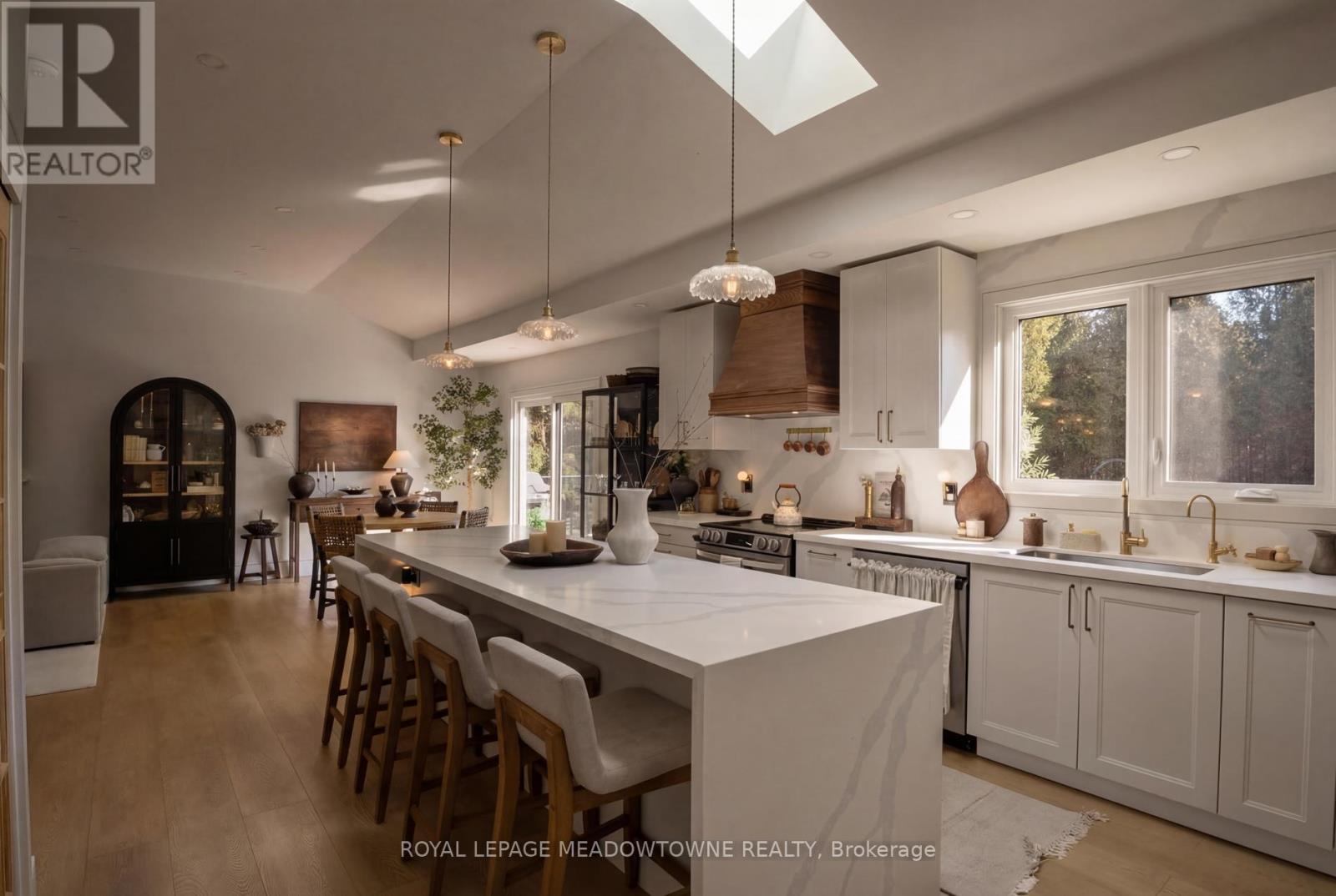 1562 Gore Road, Puslinch, Ontario  N0B 2J0 - Photo 5 - X12877110