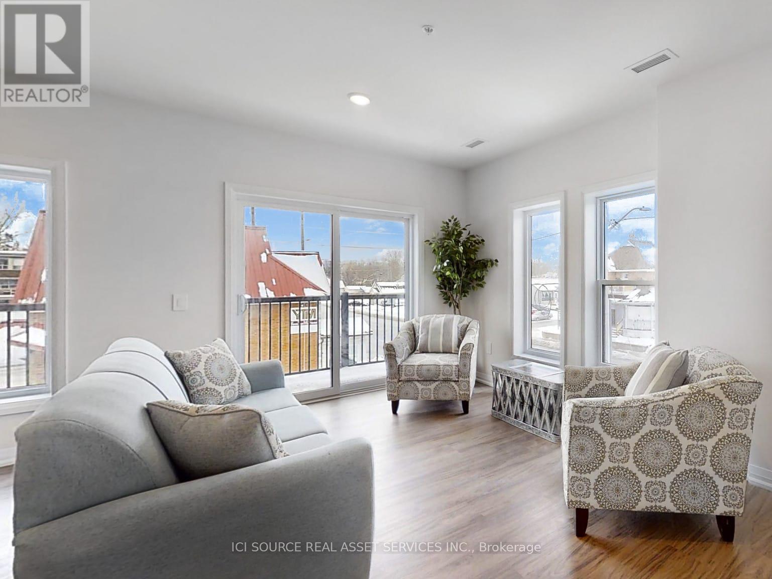 208 - 77 William Street N, Kawartha Lakes (Lindsay), Ontario  K9V 4A2 - Photo 2 - X12877150