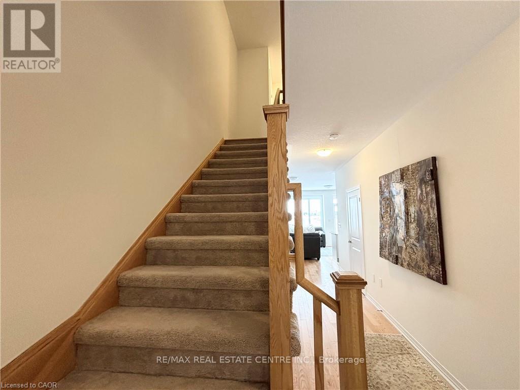 420 Newman Drive, Cambridge, Ontario  N1S 0E9 - Photo 11 - X12877198