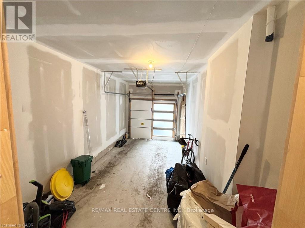 420 Newman Drive, Cambridge, Ontario  N1S 0E9 - Photo 8 - X12877198