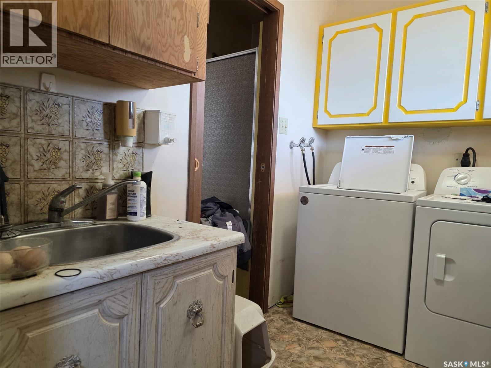 B&c Jones Acreage, Auvergne Rm No. 76, Saskatchewan  S0N 1Z0 - Photo 13 - SK030303