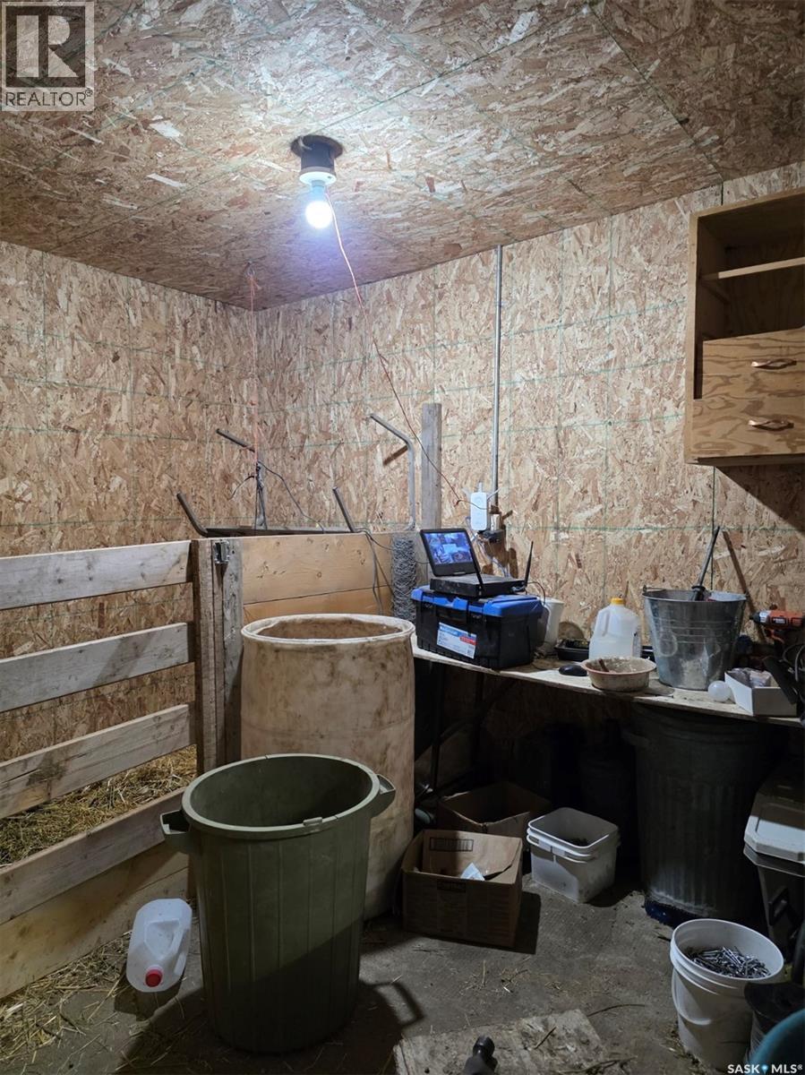 B&c Jones Acreage, Auvergne Rm No. 76, Saskatchewan  S0N 1Z0 - Photo 33 - SK030303