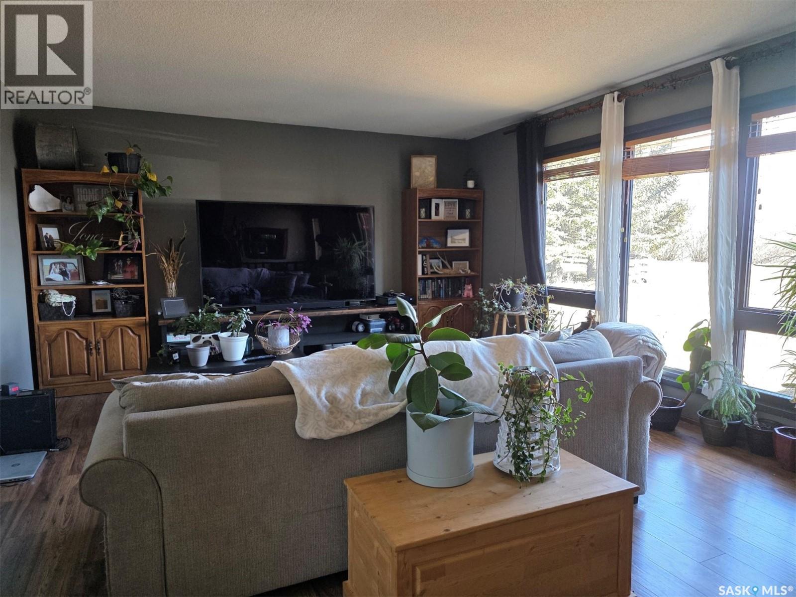 B&c Jones Acreage, Auvergne Rm No. 76, Saskatchewan  S0N 1Z0 - Photo 5 - SK030303