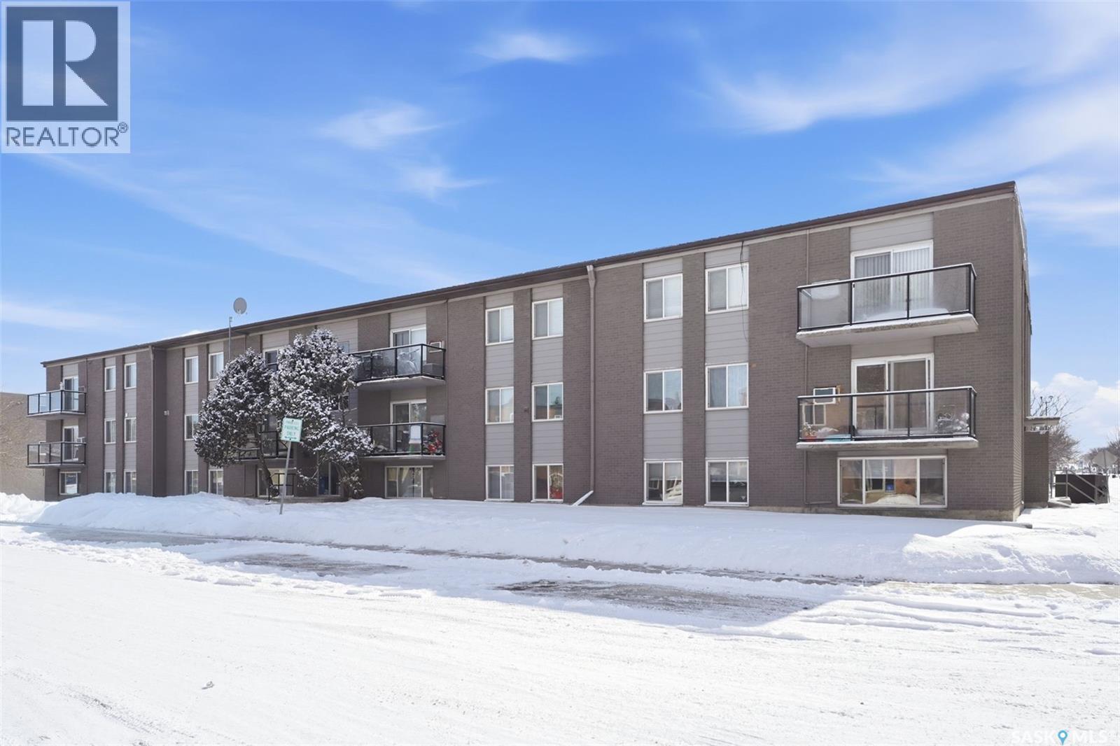 6 2 Summers Place, Saskatoon, Saskatchewan  S7H 3W4 - Photo 2 - SK030298