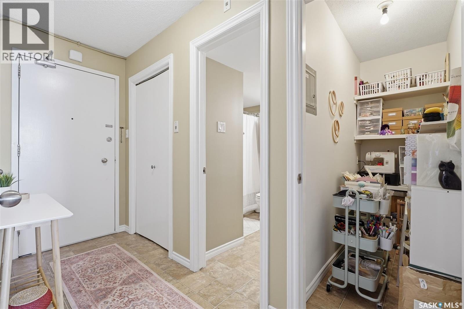 6 2 Summers Place, Saskatoon, Saskatchewan  S7H 3W4 - Photo 3 - SK030298