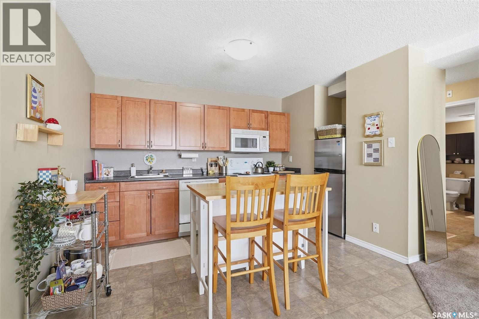 6 2 Summers Place, Saskatoon, Saskatchewan  S7H 3W4 - Photo 5 - SK030298