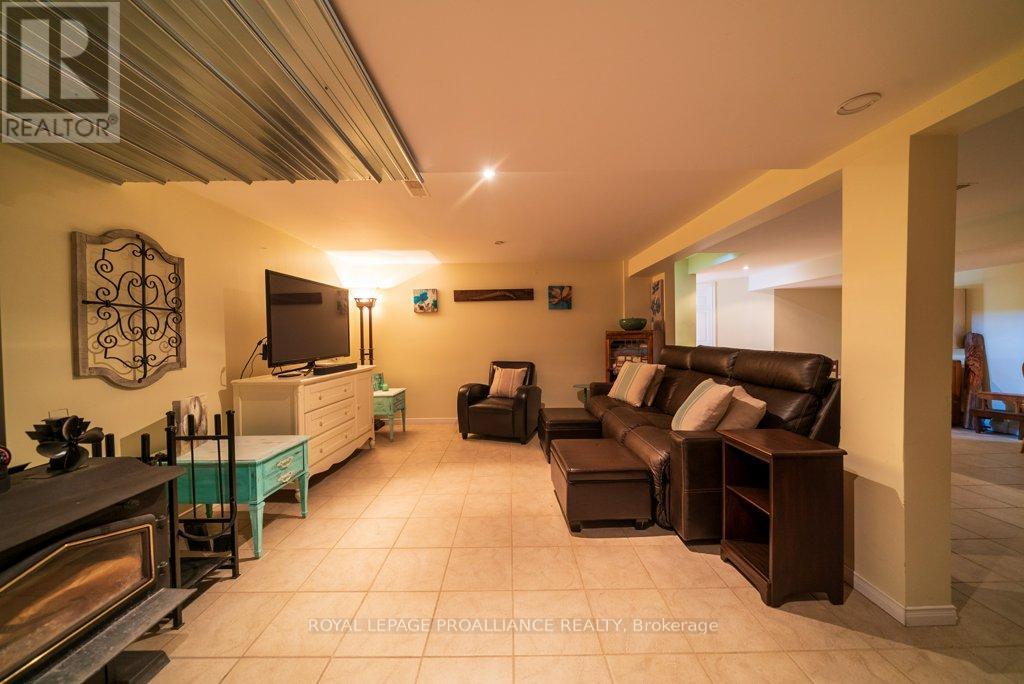 26 Dollar Crescent, Greater Napanee (Greater Napanee), Ontario  K7R 3K7 - Photo 21 - X12877152