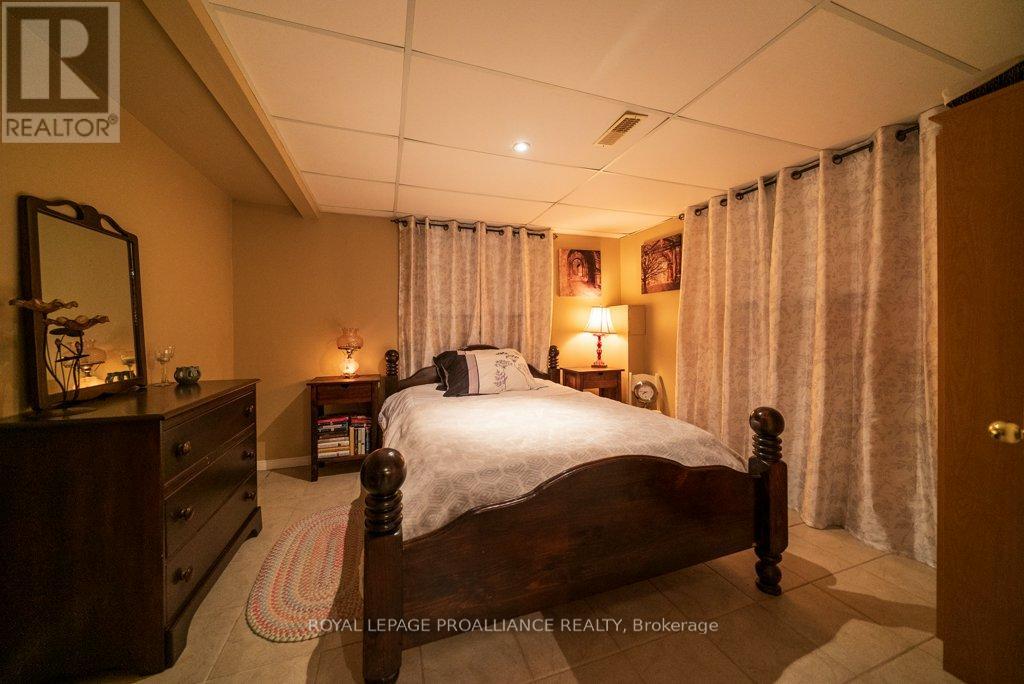 26 Dollar Crescent, Greater Napanee (Greater Napanee), Ontario  K7R 3K7 - Photo 24 - X12877152