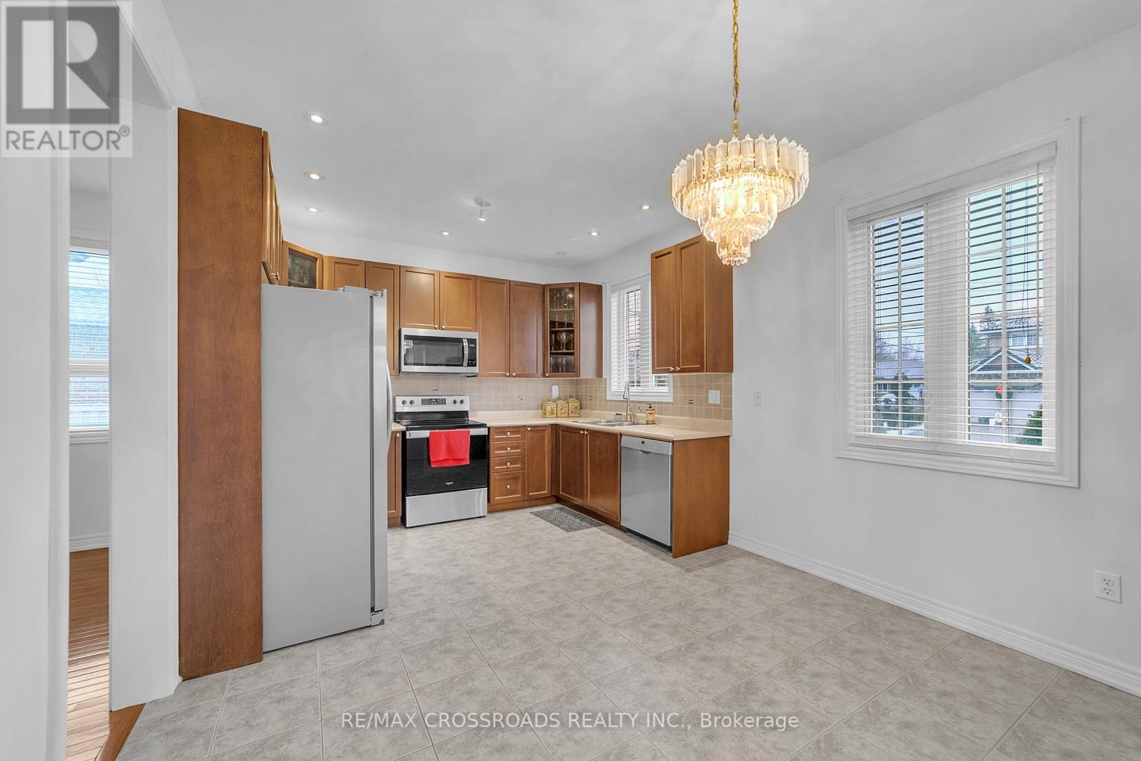 106 Craggview Drive, Toronto, Ontario  M1E 2L8 - Photo 12 - E12872654