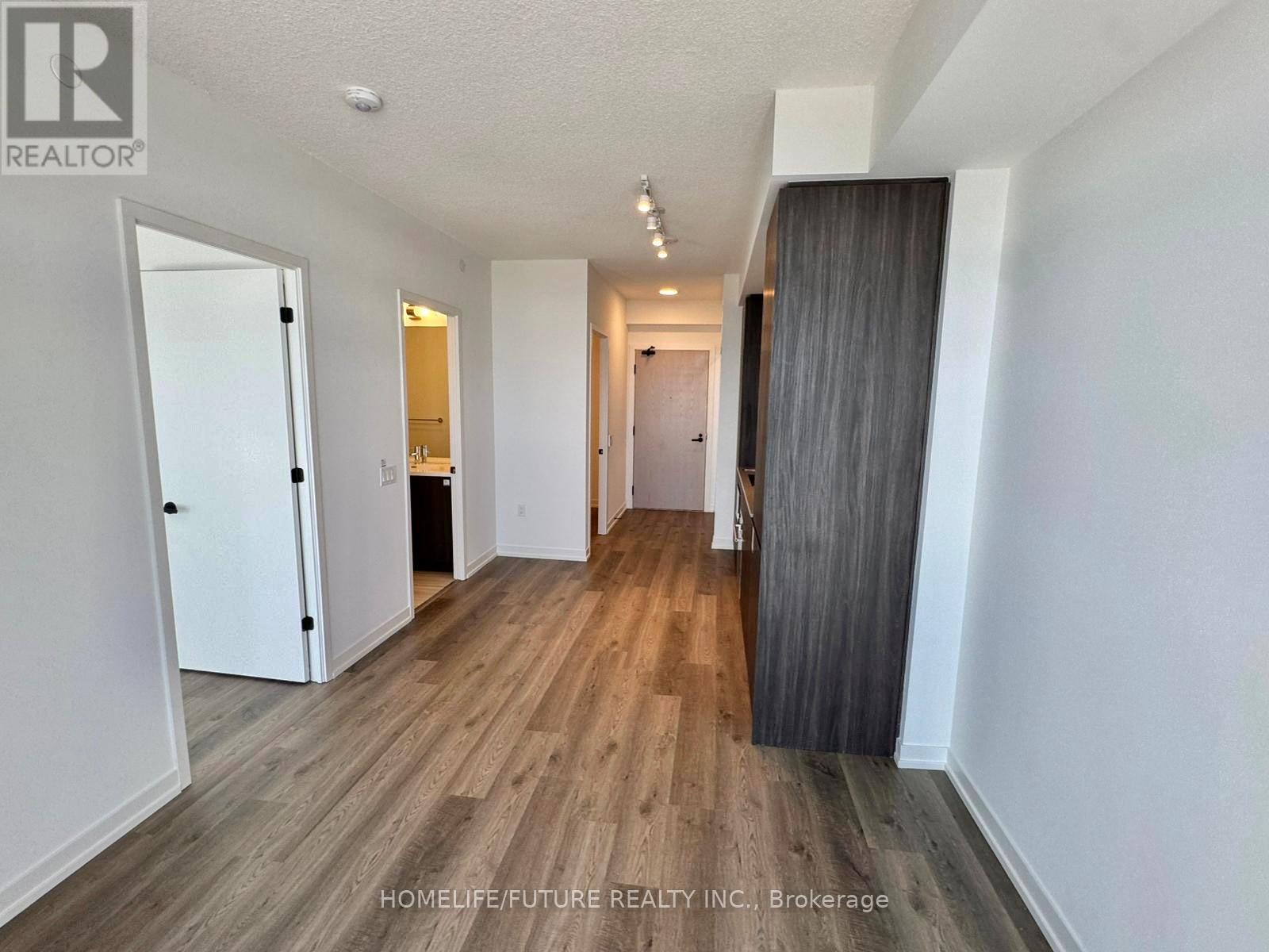 4811 - 8 Interchange Way, Vaughan, Ontario  L4K 0R2 - Photo 2 - N12876864