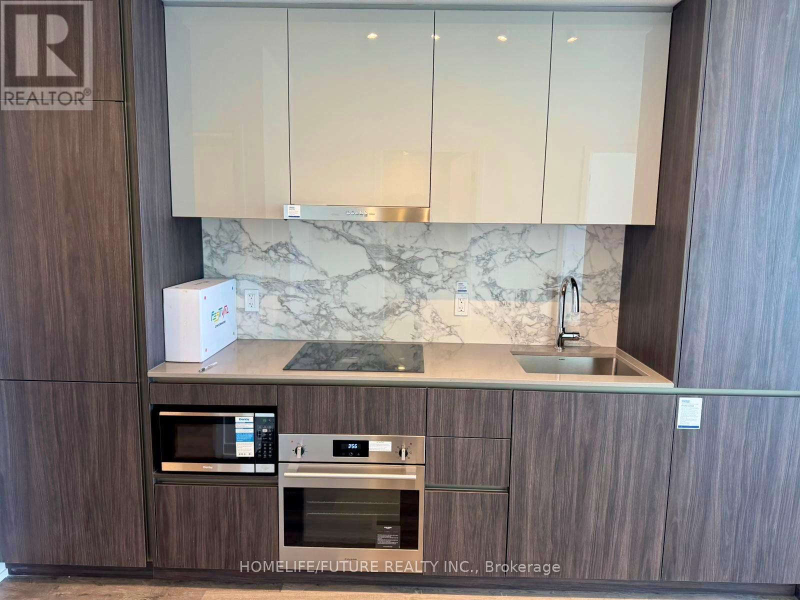 4811 - 8 Interchange Way, Vaughan, Ontario  L4K 0R2 - Photo 3 - N12876864