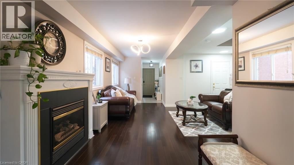 2062 Westmount Drive, Oakville, Ontario  L6M 3P2 - Photo 8 - 40811869