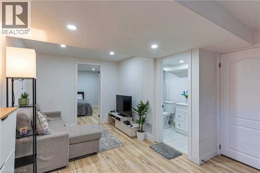 144 Bloomsbury Avenue, Brampton, Ontario  L6P 2X2 - Photo 43 - 40811769