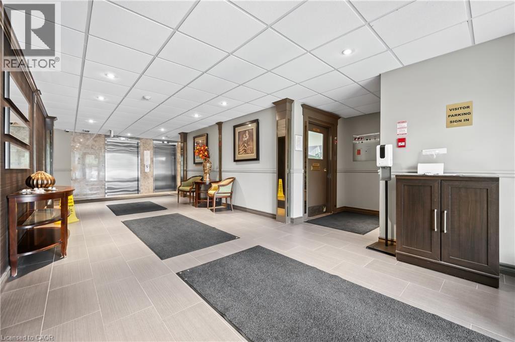 35 Green Valley Drive Unit# 1002, Kitchener, Ontario  N2P 2A5 - Photo 3 - 40807488