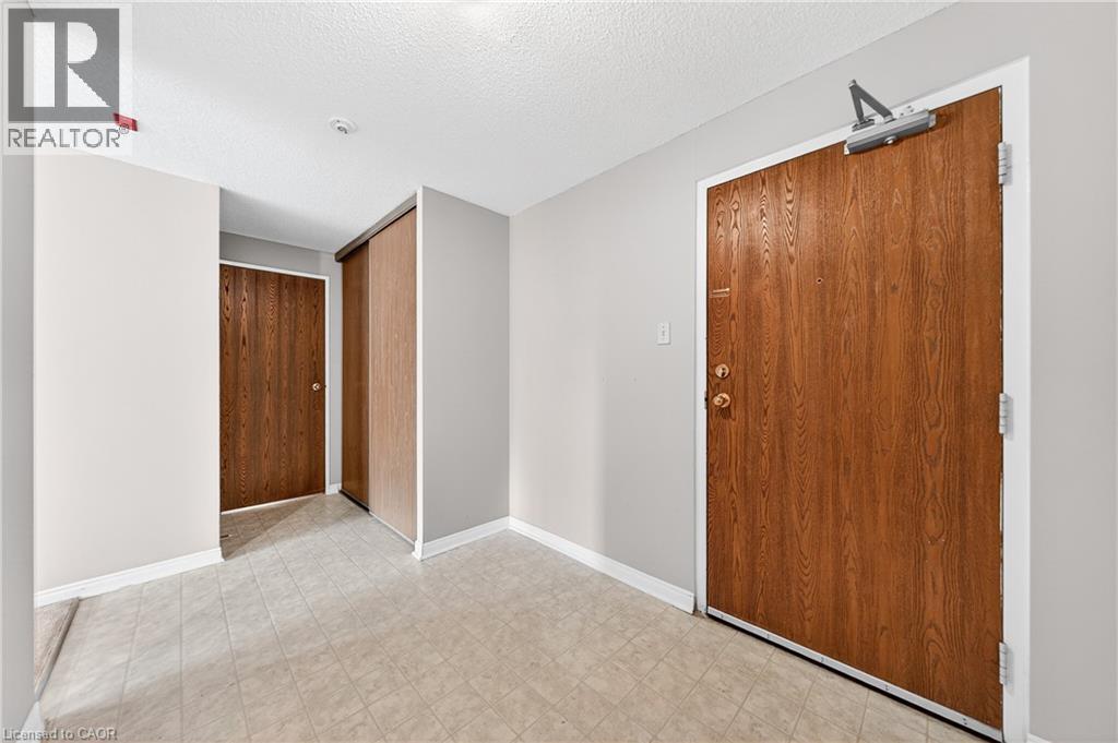 35 Green Valley Drive Unit# 1002, Kitchener, Ontario  N2P 2A5 - Photo 6 - 40807488