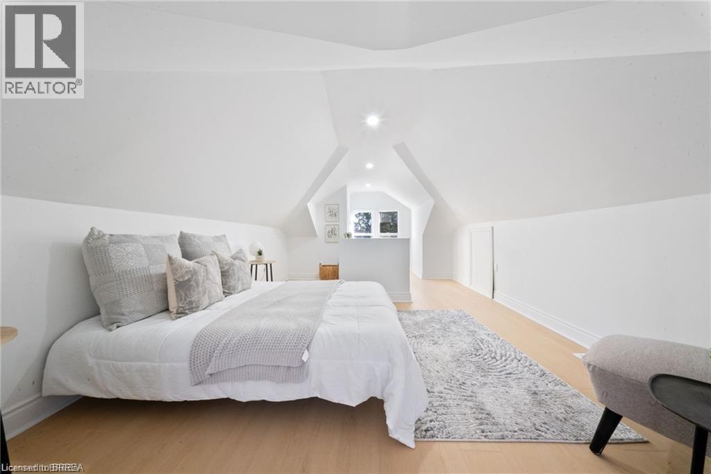 327 Sheridan Street, Brantford, Ontario  N3S 4R8 - Photo 23 - 40811646