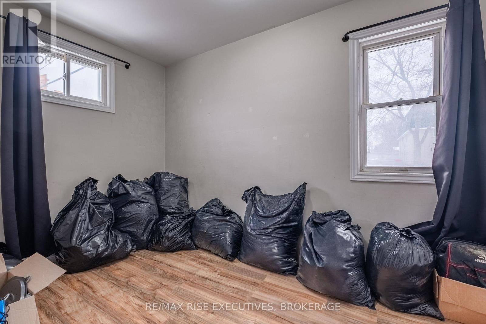 695 Victoria Street, Kingston (East Of Sir John A. Blvd), Ontario  K7K 4S6 - Photo 9 - X12877316