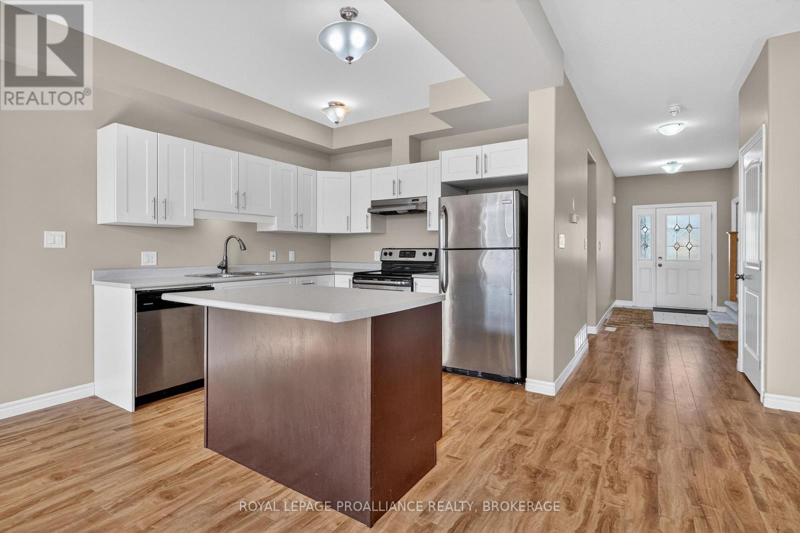 953 Blossom Street, Kingston (City Northwest), Ontario  K7P 0N2 - Photo 12 - X12877432