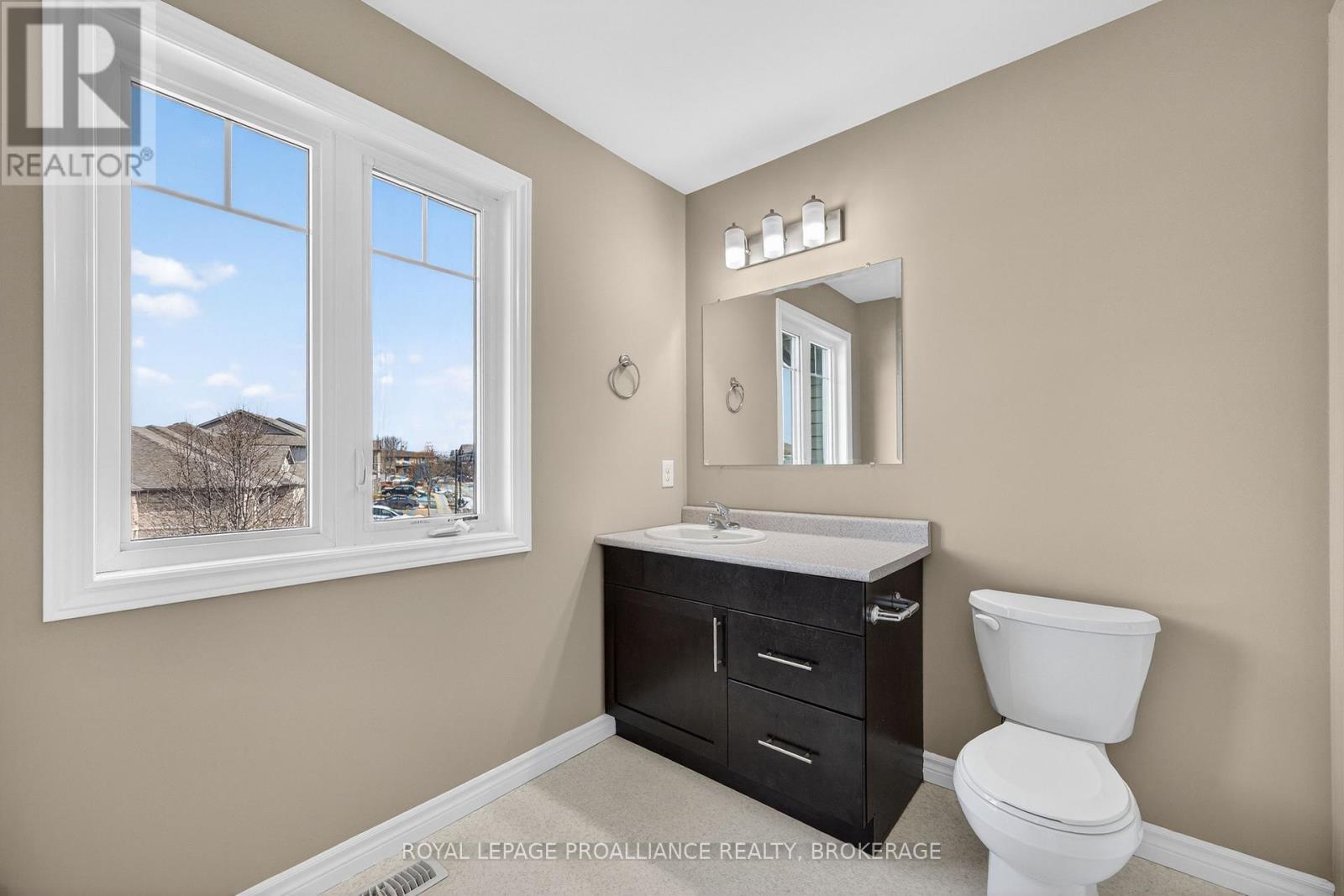 953 Blossom Street, Kingston (City Northwest), Ontario  K7P 0N2 - Photo 32 - X12877432