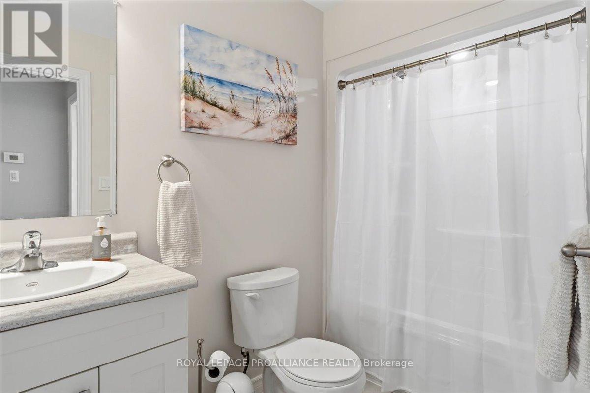 74 Conger Drive, Prince Edward County (Wellington), Ontario  K0K 3L0 - Photo 15 - X12877380