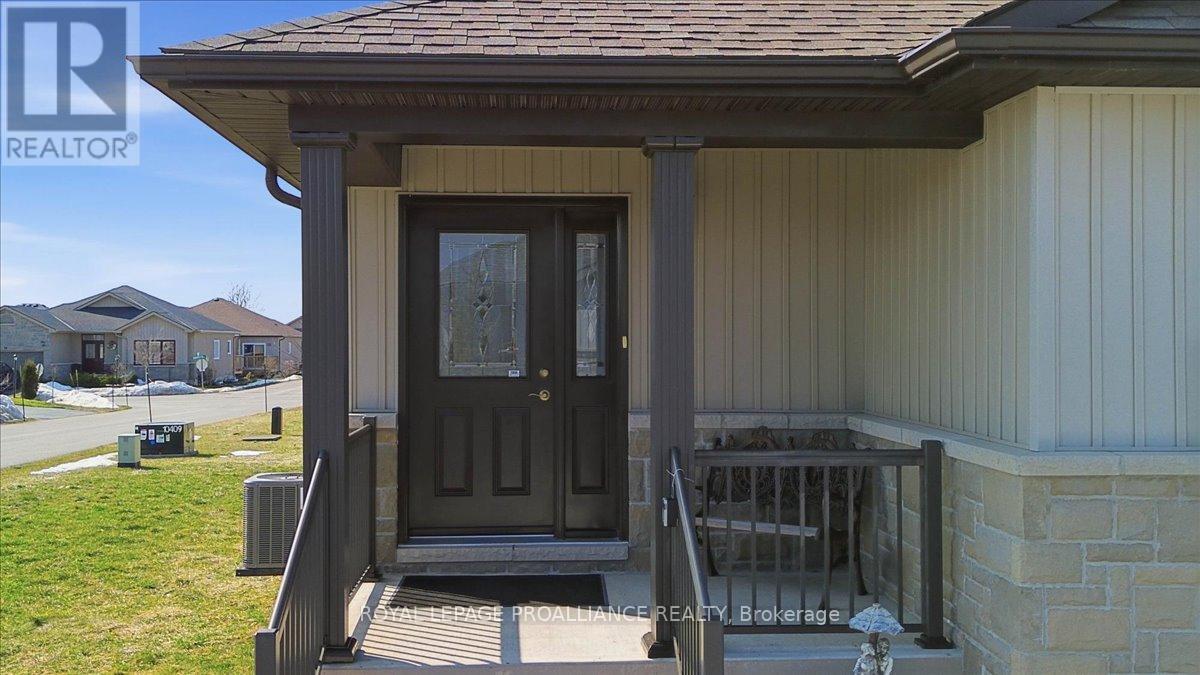 74 Conger Drive, Prince Edward County (Wellington), Ontario  K0K 3L0 - Photo 3 - X12877380