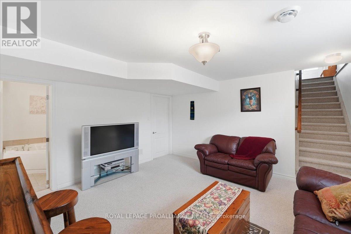 74 Conger Drive, Prince Edward County (Wellington), Ontario  K0K 3L0 - Photo 32 - X12877380