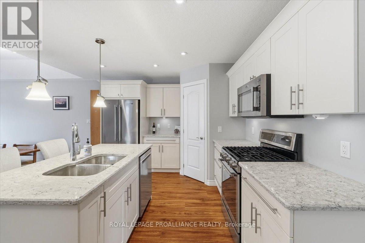 74 Conger Drive, Prince Edward County (Wellington), Ontario  K0K 3L0 - Photo 6 - X12877380