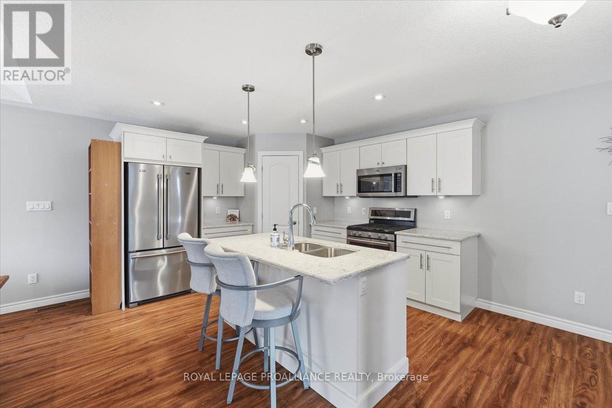 74 Conger Drive, Prince Edward County (Wellington), Ontario  K0K 3L0 - Photo 7 - X12877380