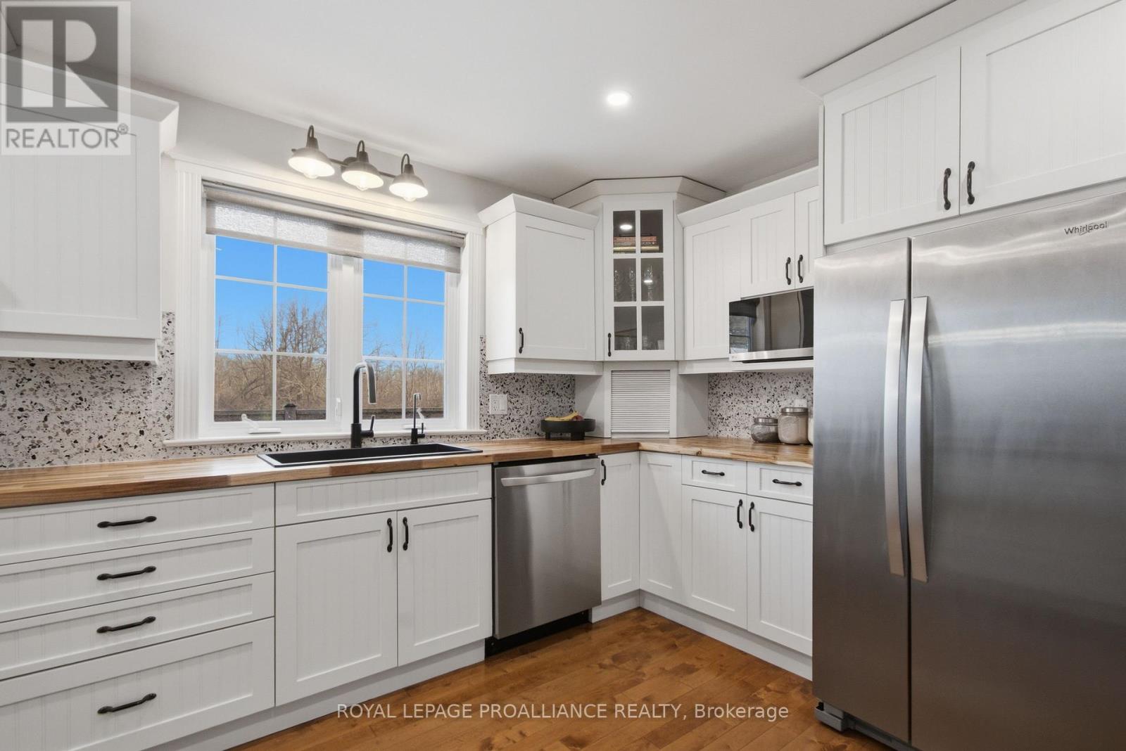 126 Salem Road, Prince Edward County (Ameliasburg Ward), Ontario  K0K 1A0 - Photo 15 - X12877400