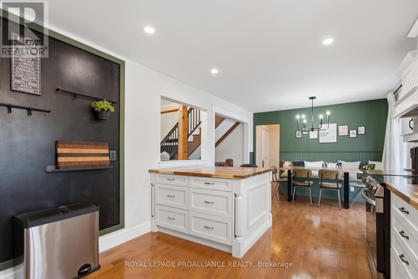 126 Salem Road, Prince Edward County (Ameliasburg Ward), Ontario  K0K 1A0 - Photo 16 - X12877400