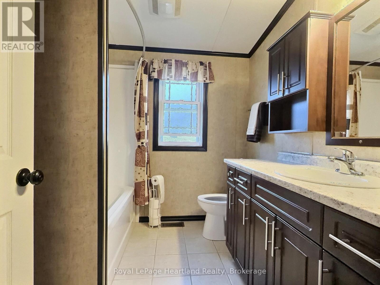 72167 Babylon Line, Bluewater, Ontario  N0M 2T0 - Photo 22 - X12877248