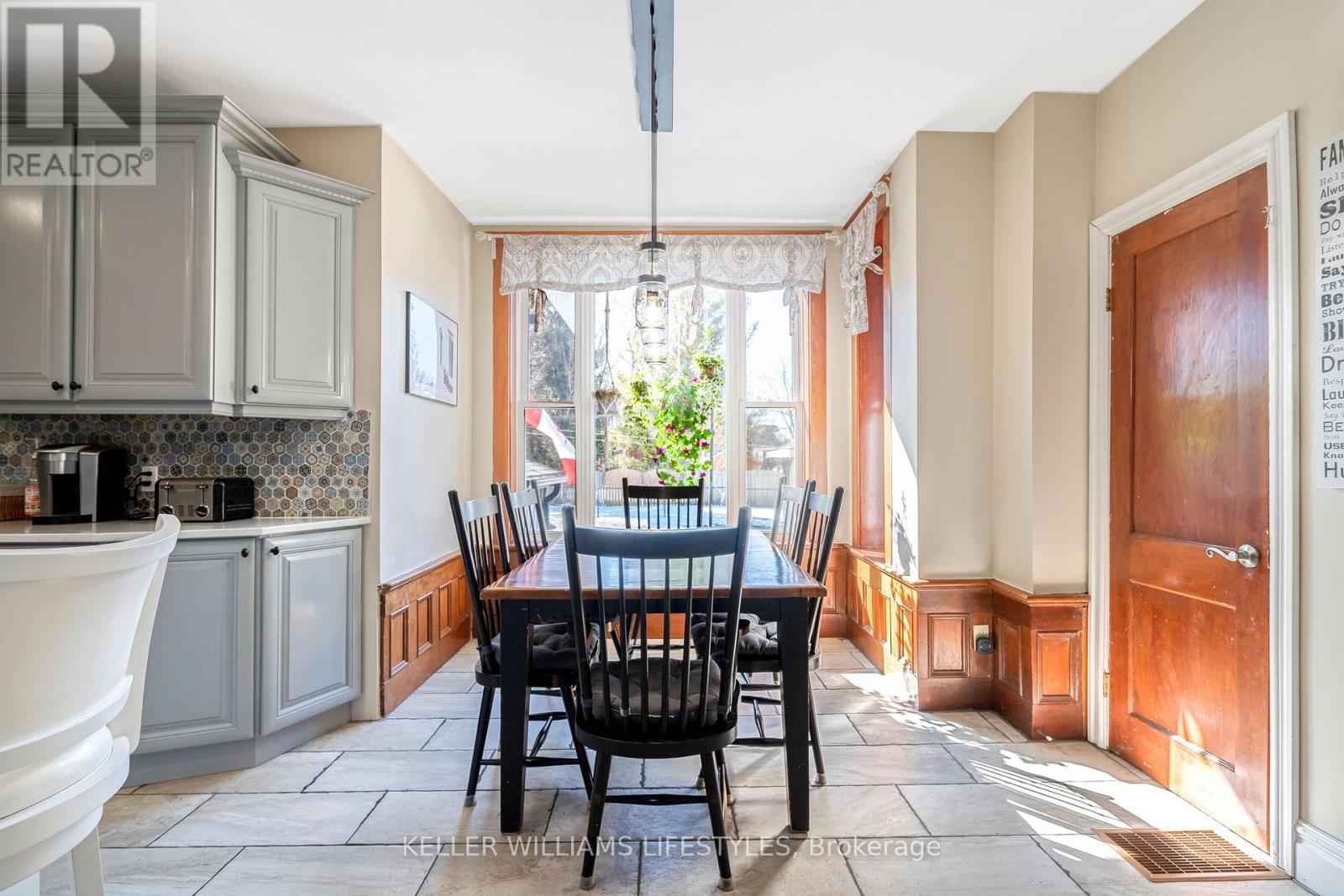 189 Church Street, North Middlesex (Ailsa Craig), Ontario  N0M 1A0 - Photo 13 - X12877340