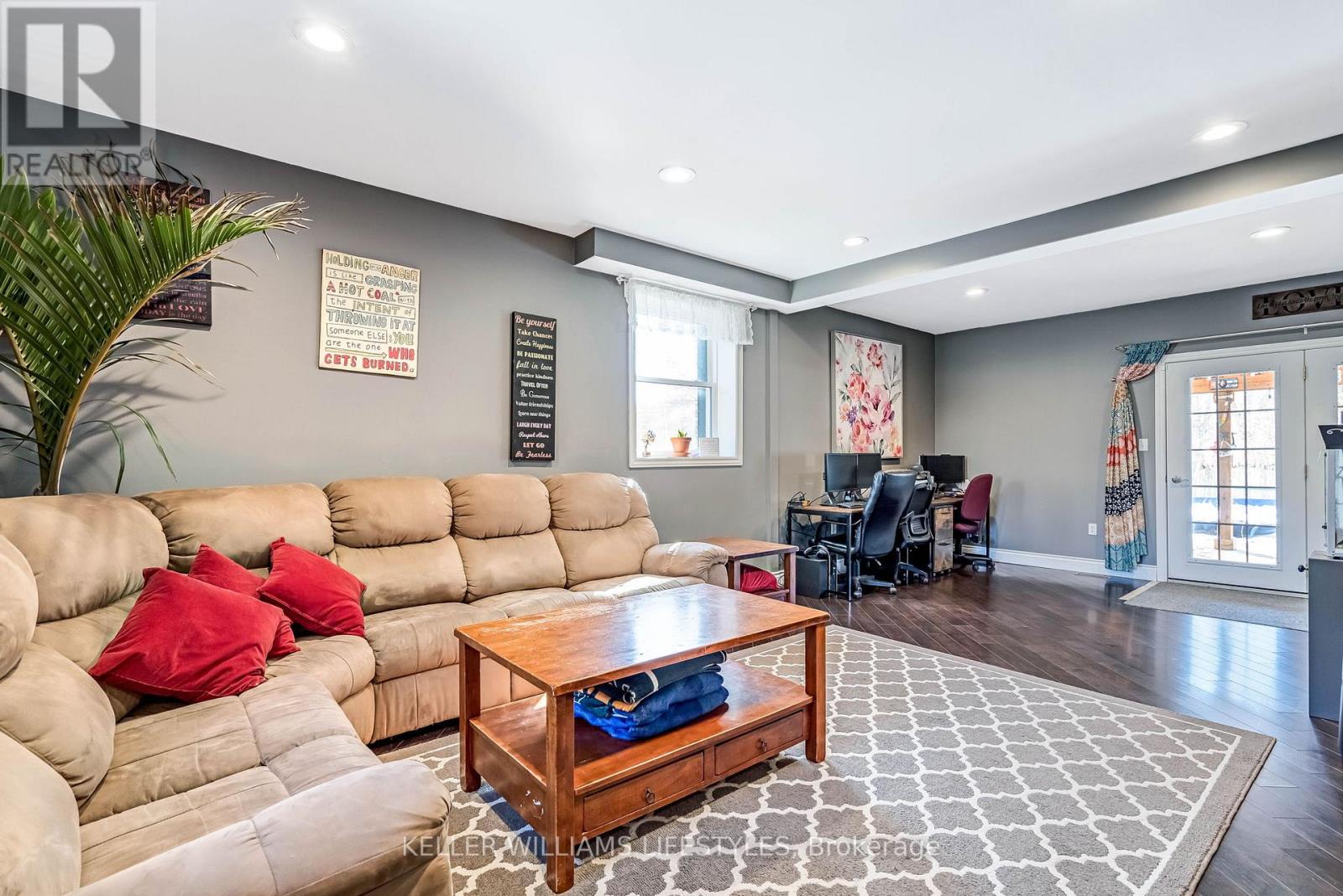 189 Church Street, North Middlesex (Ailsa Craig), Ontario  N0M 1A0 - Photo 19 - X12877340