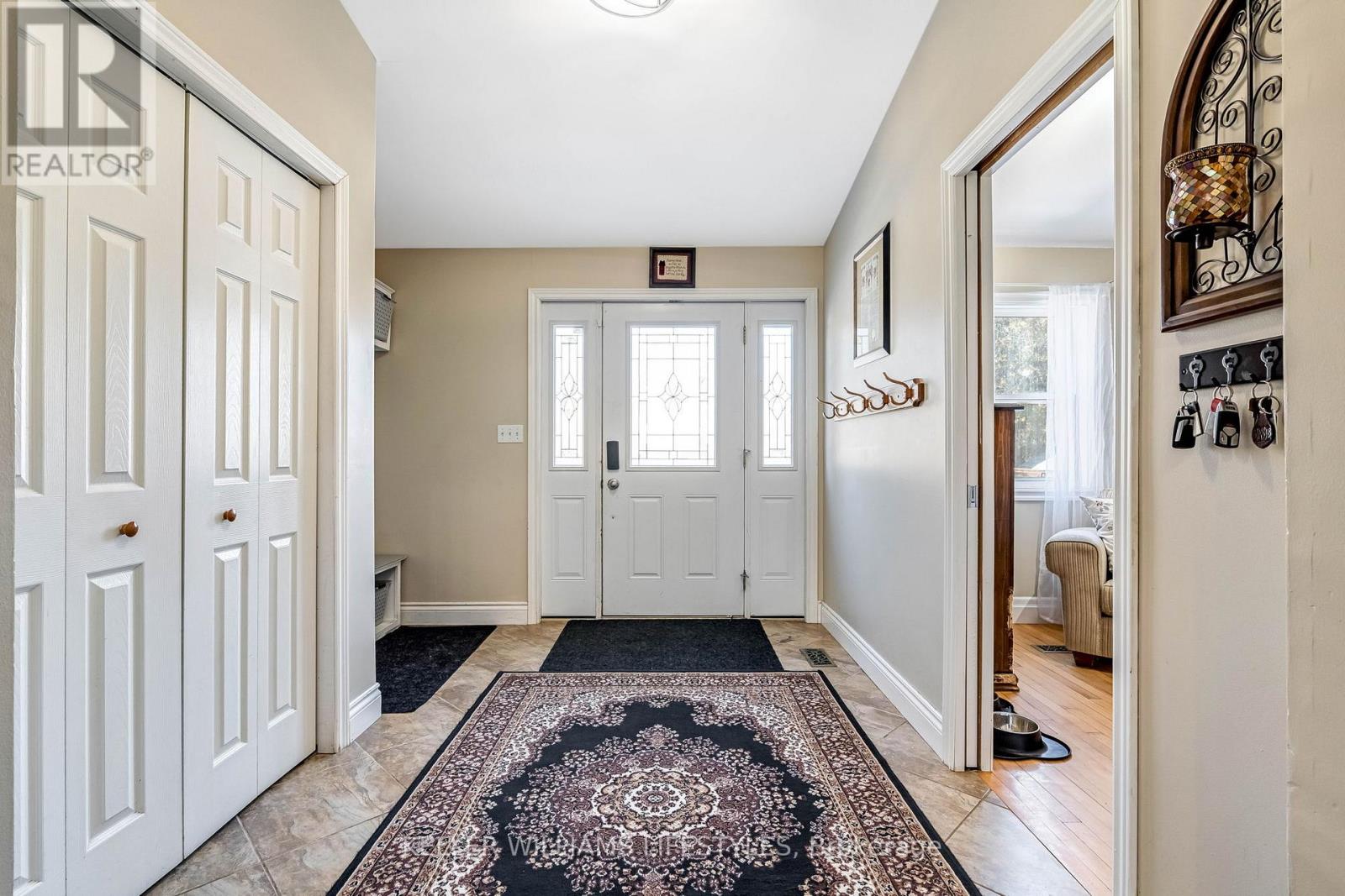 189 Church Street, North Middlesex (Ailsa Craig), Ontario  N0M 1A0 - Photo 2 - X12877340