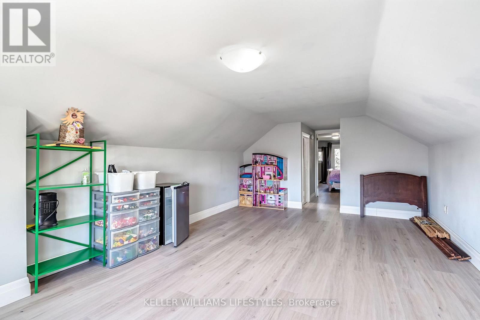 189 Church Street, North Middlesex (Ailsa Craig), Ontario  N0M 1A0 - Photo 41 - X12877340