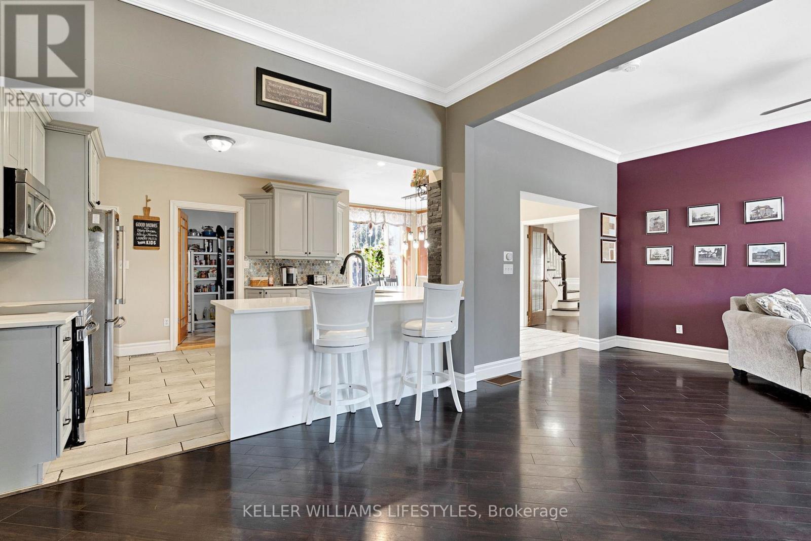 189 Church Street, North Middlesex (Ailsa Craig), Ontario  N0M 1A0 - Photo 5 - X12877340