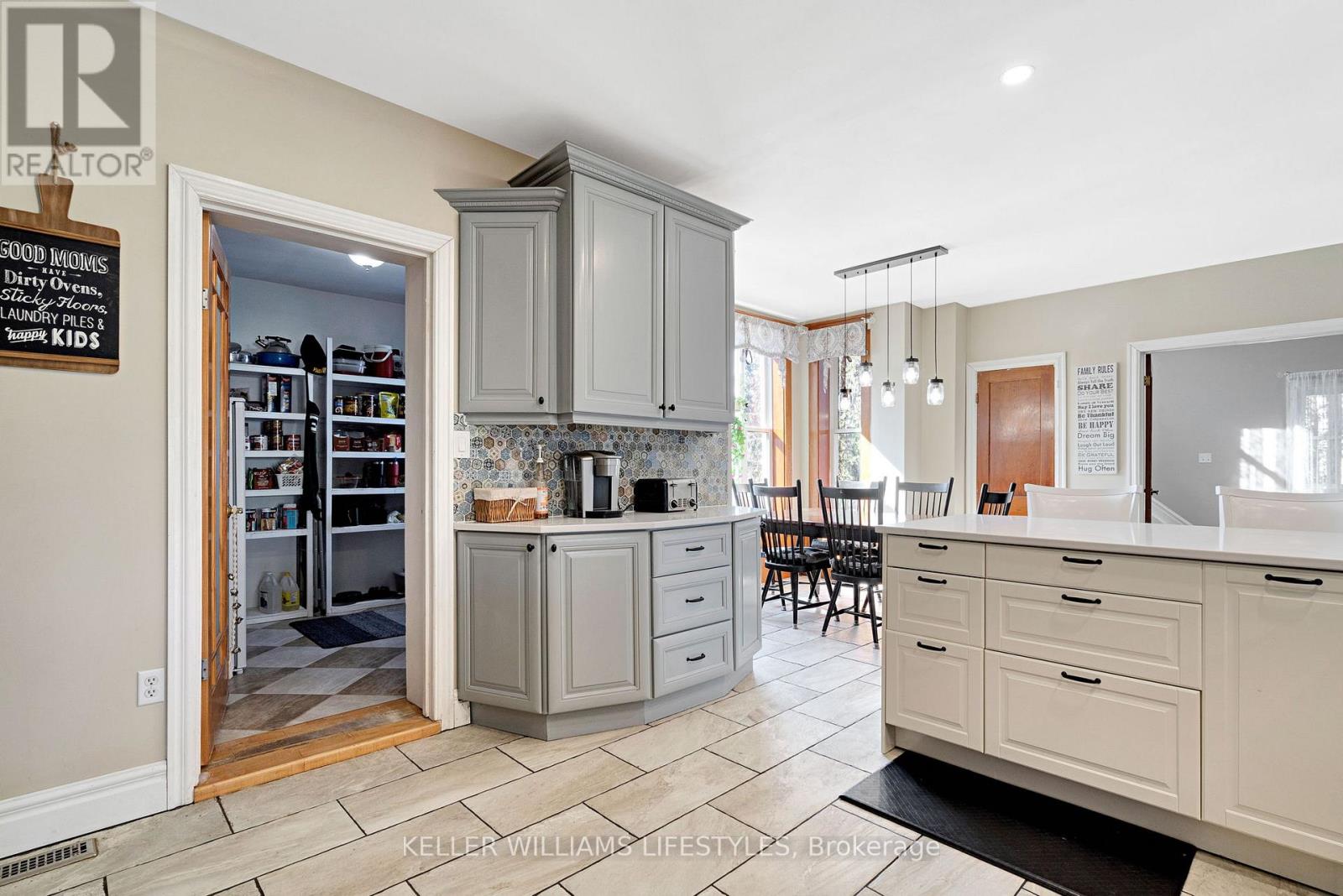 189 Church Street, North Middlesex (Ailsa Craig), Ontario  N0M 1A0 - Photo 8 - X12877340