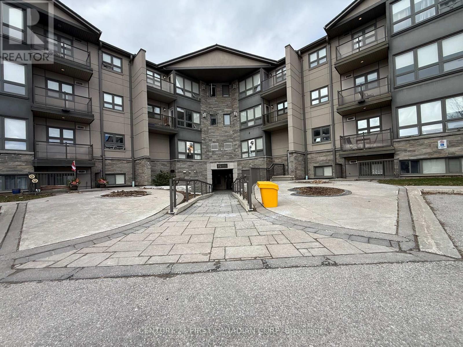 114 - 15 Jacksway Crescent, London North (North G), Ontario  N5X 3T8 - Photo 3 - X12877430