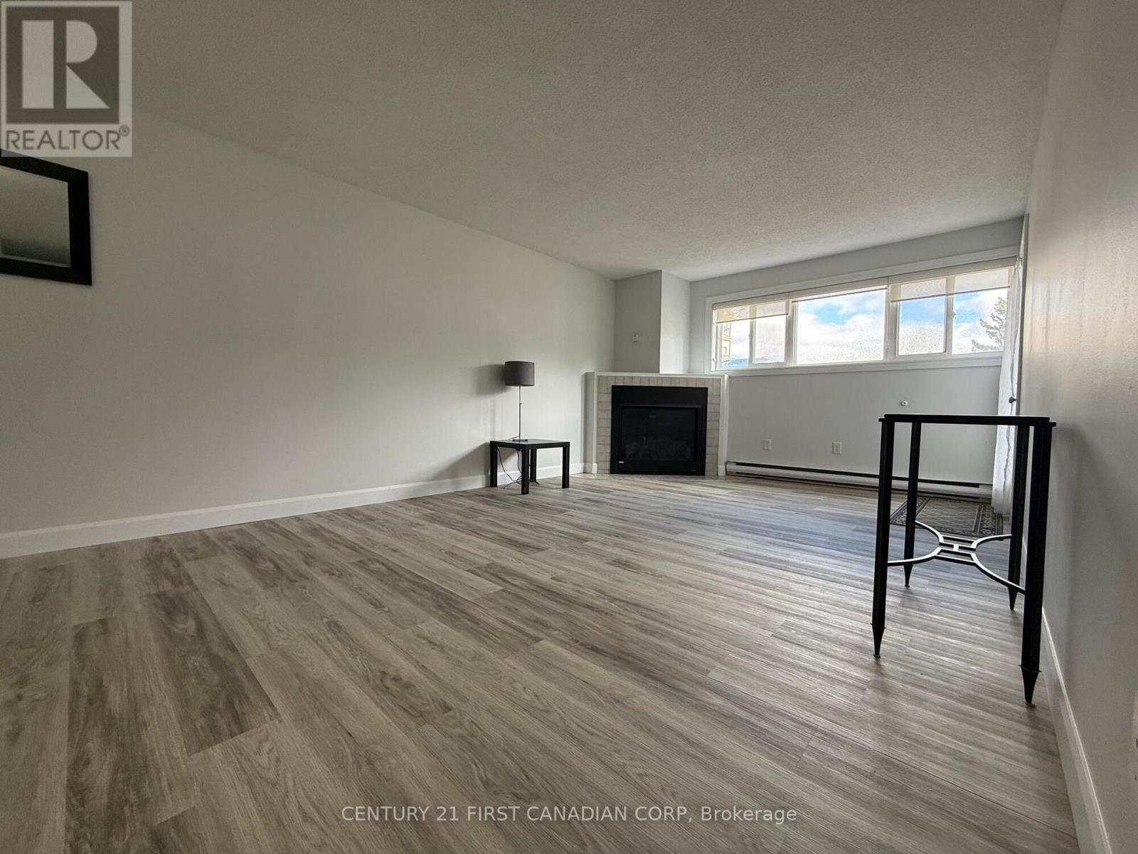 114 - 15 Jacksway Crescent, London North (North G), Ontario  N5X 3T8 - Photo 6 - X12877430