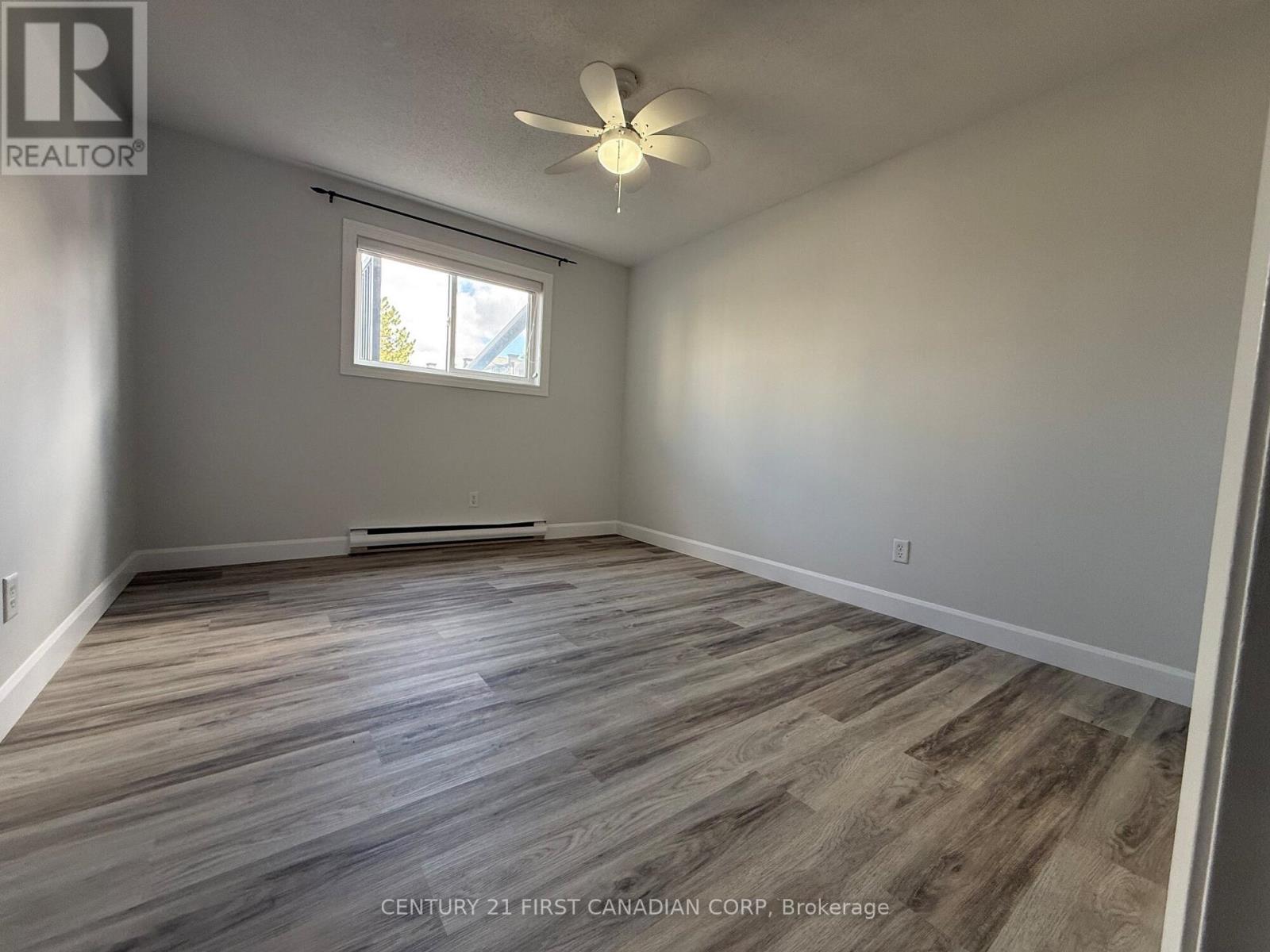 114 - 15 Jacksway Crescent, London North (North G), Ontario  N5X 3T8 - Photo 7 - X12877430