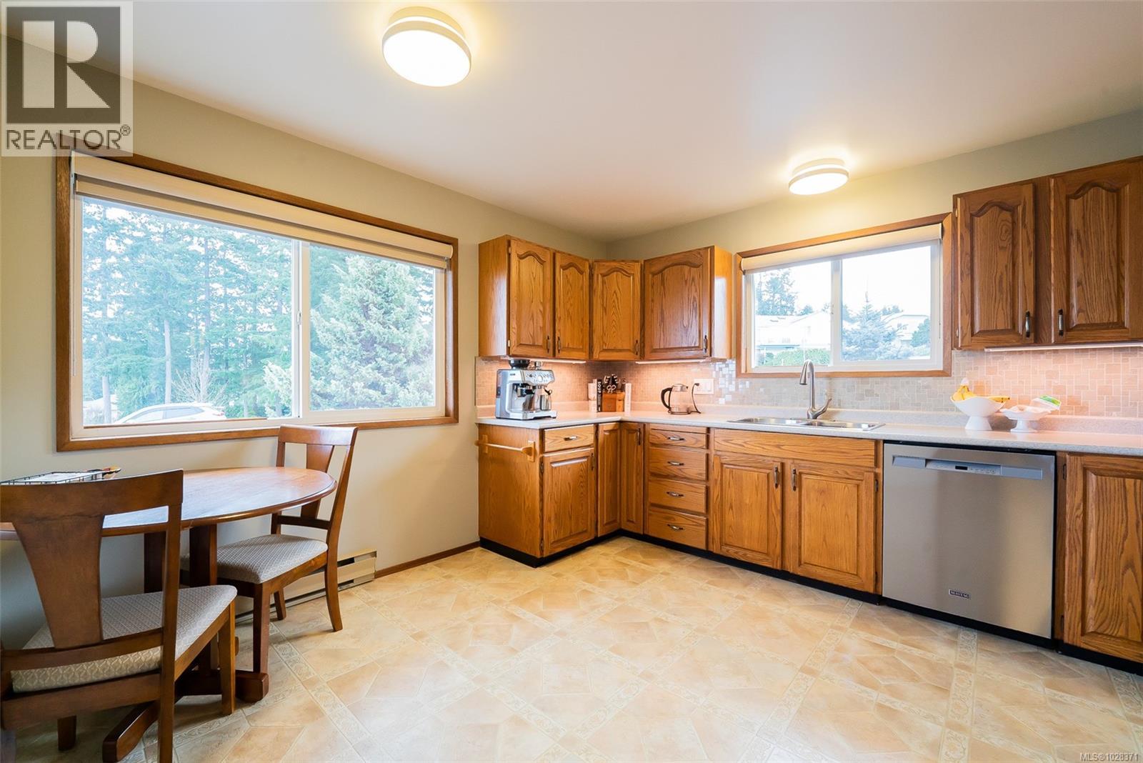 6243 Sechelt Dr, Nanaimo, British Columbia  V9V 1C6 - Photo 2 - 1028371