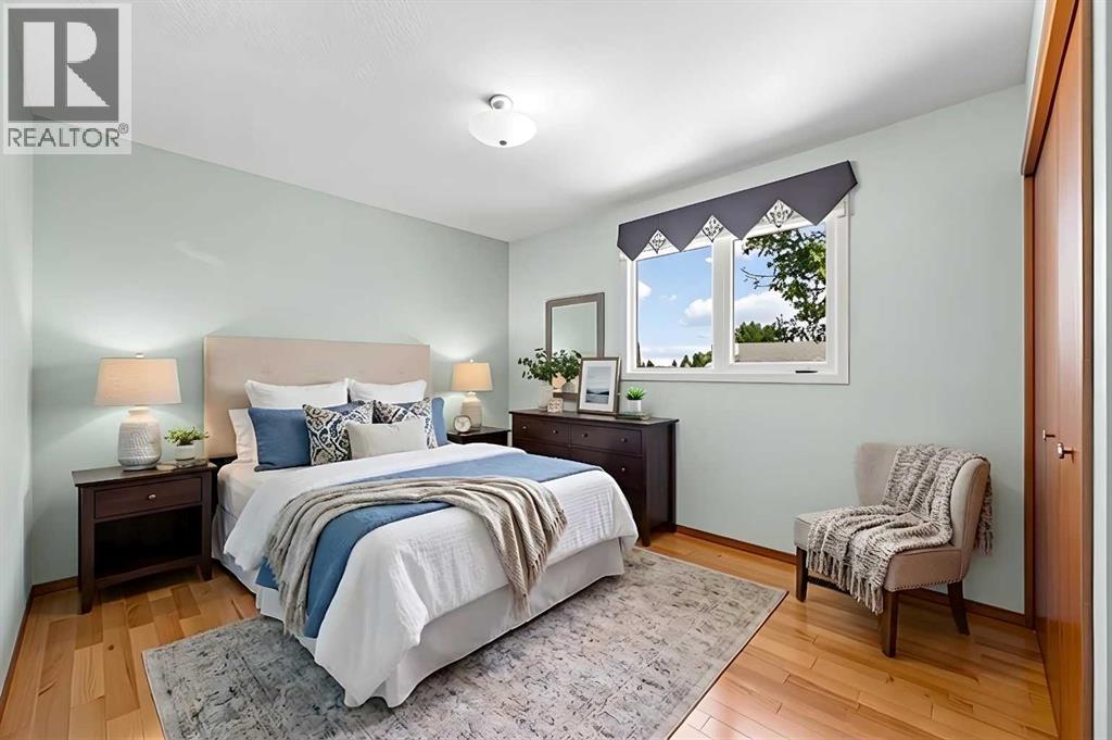 7 Bernard Court Nw, Calgary, Alberta  T3K 2B3 - Photo 23 - A2292638