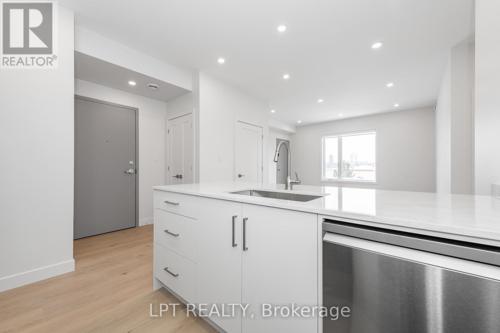 2 - 250 Shakespeare Street, Ottawa, Ontario  K1L 5M6 - Photo 10 - X12877256