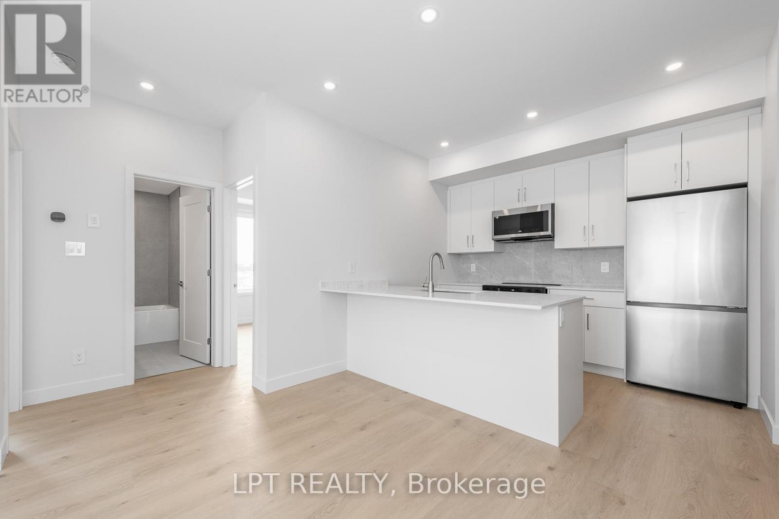 2 - 250 Shakespeare Street, Ottawa, Ontario  K1L 5M6 - Photo 6 - X12877256