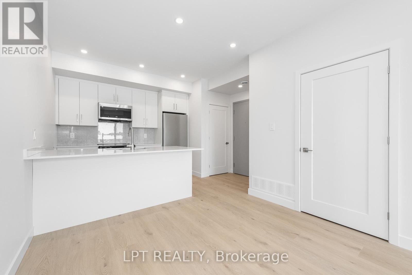 2 - 250 Shakespeare Street, Ottawa, Ontario  K1L 5M6 - Photo 7 - X12877256