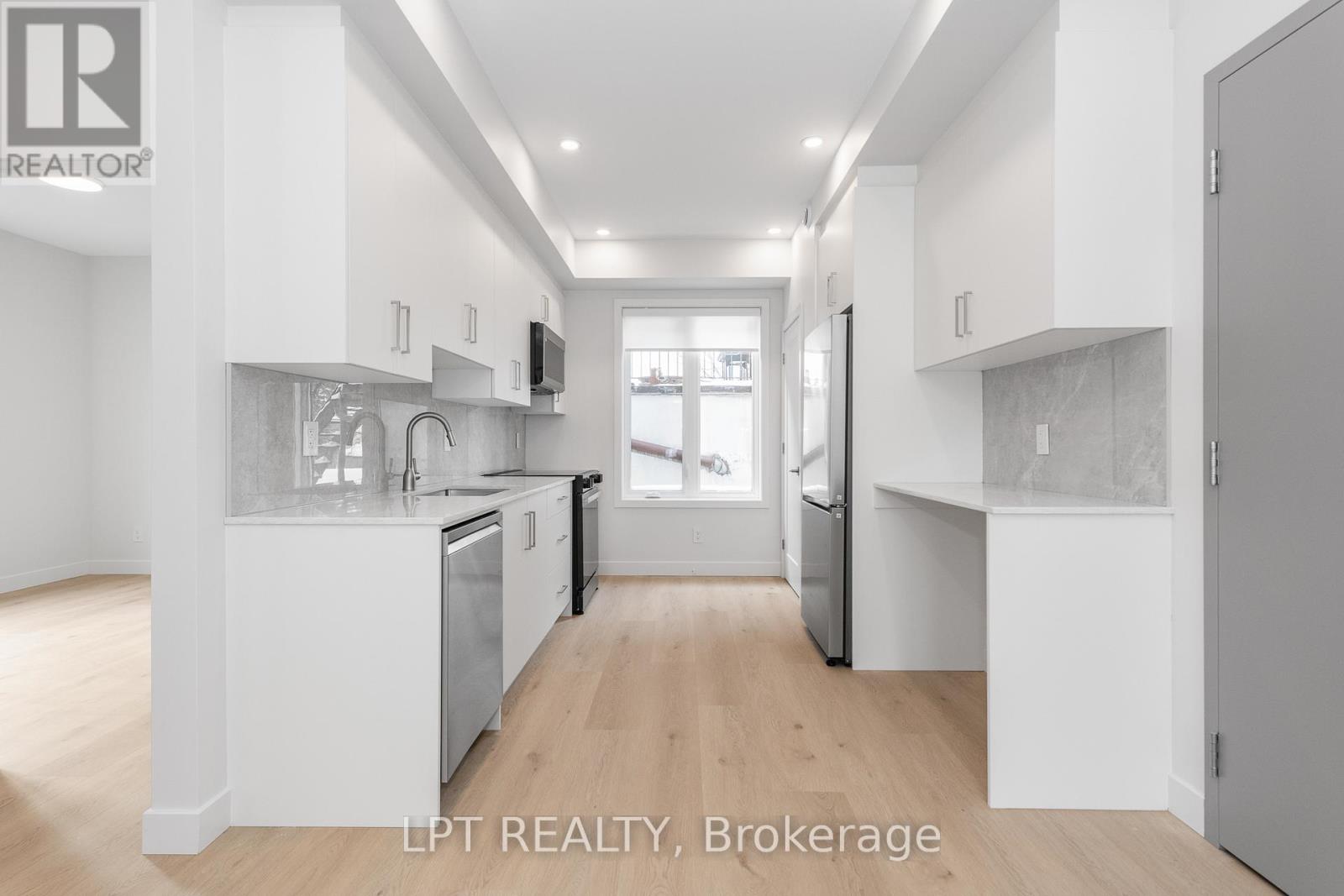 4 - 250 Shakespeare Street, Ottawa, Ontario  K1L 5M6 - Photo 4 - X12877264